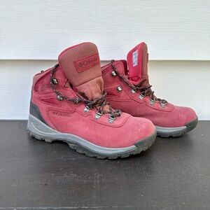Columbia Hiking Boot - women’s size 9.5